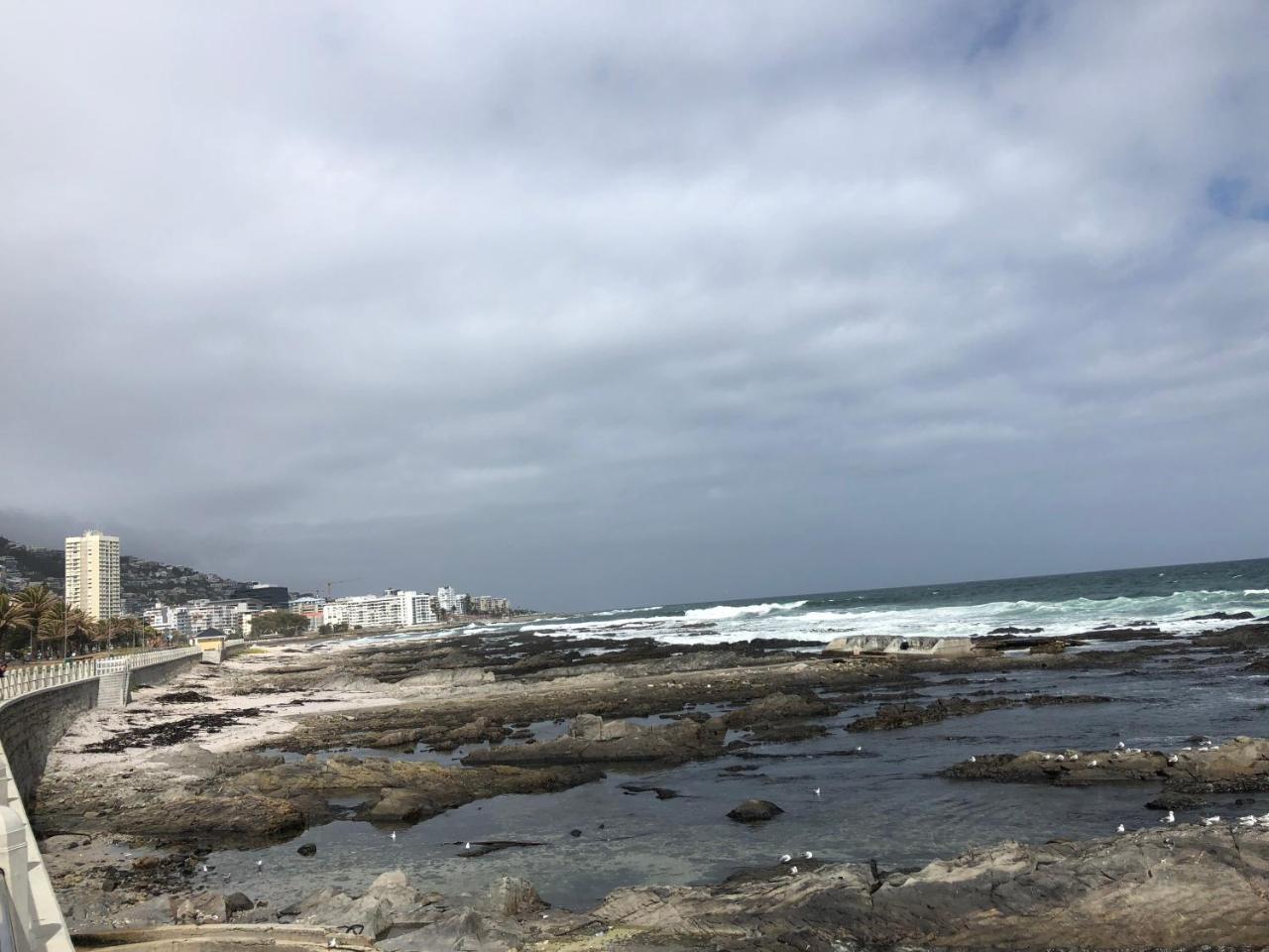 Sea Point Inn Cape Town Exterior photo